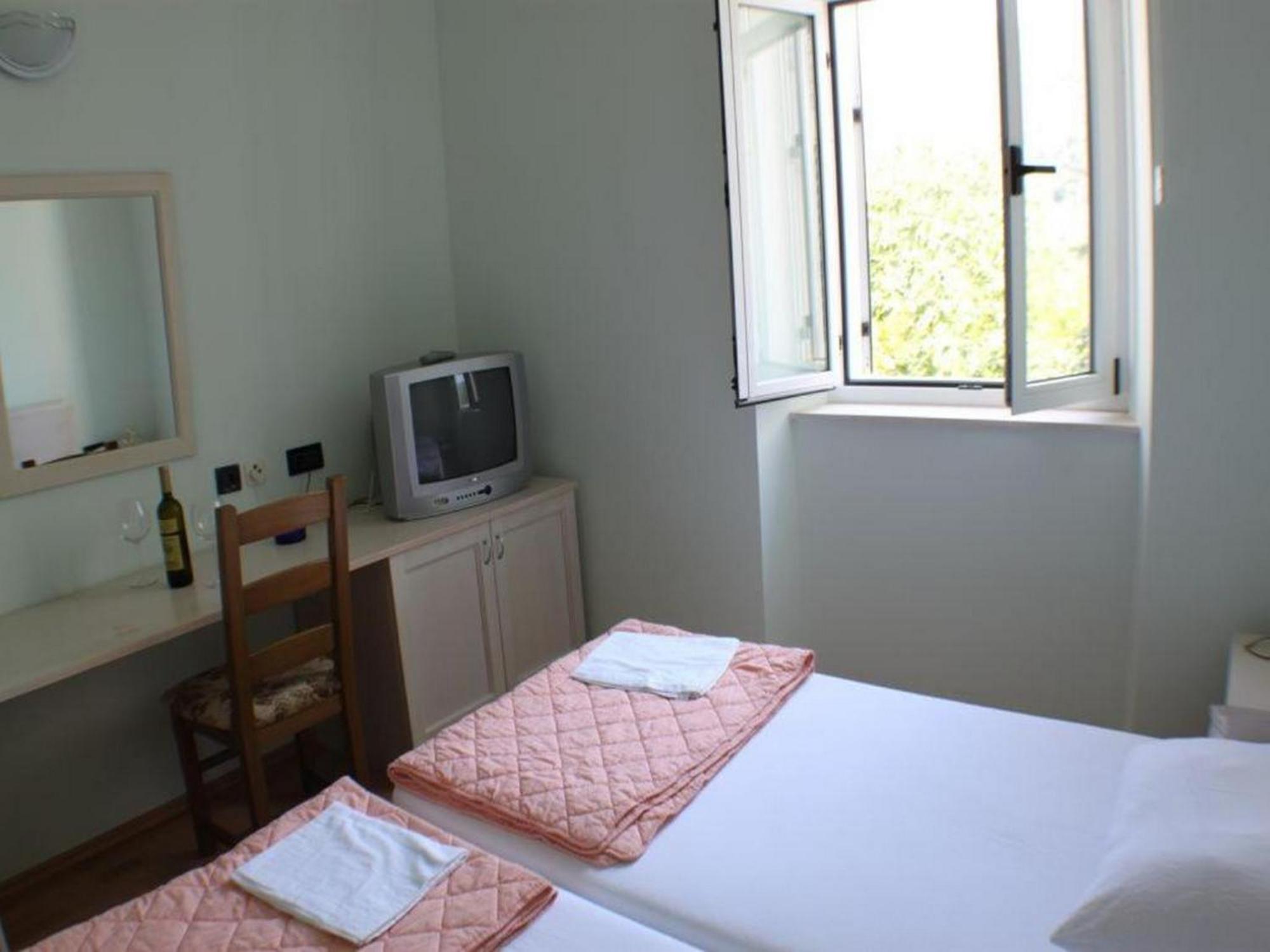 Guesthouse Aurora 트르파니 외부 사진